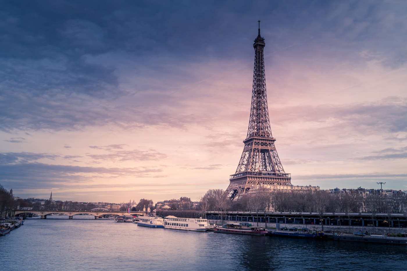 La Torre Eiffel e la Senna al tramonto, Parigi